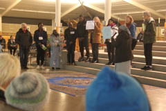 2023-11-18-Veillee-et-procession-Journee-des-Pauvres-a-Banneux-121