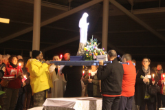 2023-11-18-Veillee-et-procession-Journee-des-Pauvres-a-Banneux-172