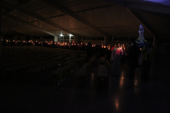 2023-11-18-Veillee-et-procession-Journee-des-Pauvres-a-Banneux-190