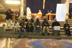 2023-11-18-Veillee-et-procession-Journee-des-Pauvres-a-Banneux-23