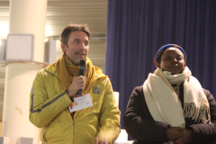 2023-11-18-Veillee-et-procession-Journee-des-Pauvres-a-Banneux-95